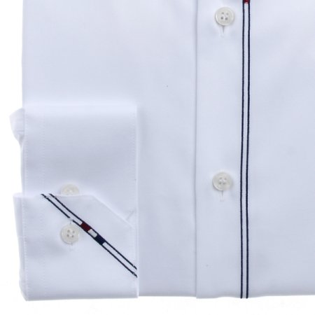 삼색 디자인 자수를수놓아은 고급셔츠