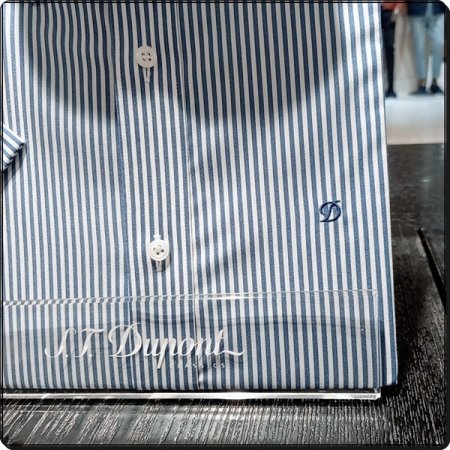 구김이 적고 착용감이 편한 반팔셔츠