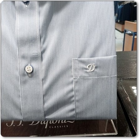 스트레치 소재를 사용한 기본셔츠