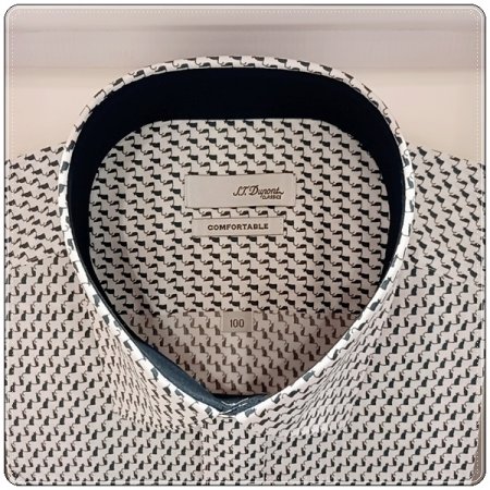 스트레치 소재를 사용한 프린트셔츠