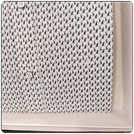 스트레치 소재를 사용한 프린트셔츠