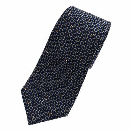 라인이 돋보이는 기하학 큐빅타이