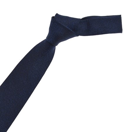 조직감이 돋보이는 솔리드 타이