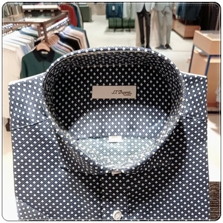 꽃잎 모티브 올오버 프린트 반소매셔츠