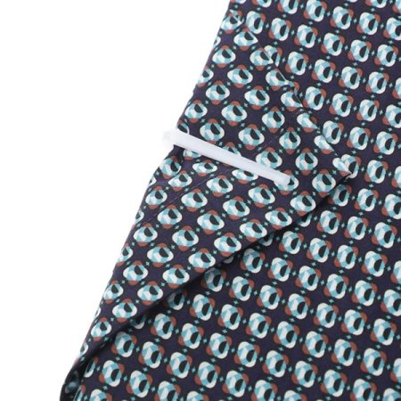 평직 그라운드에 컬러감의 프린트한셔츠