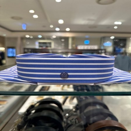 스트라이프둥근D라벳 포인트인 반팔셔츠