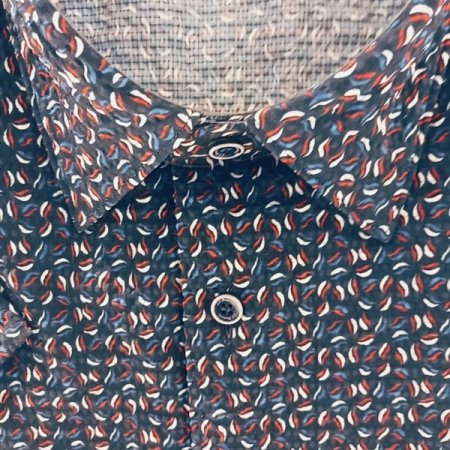 구김없는 폴리써커 프린트 일반핏셔츠