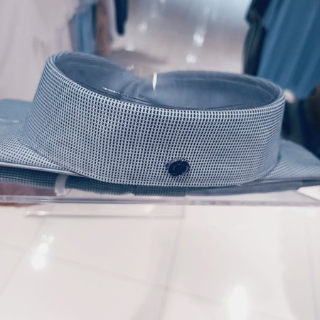 카라 뒷고대의 듀퐁로고 셔츠