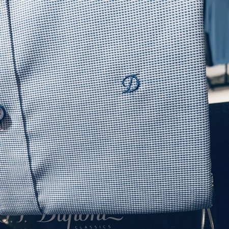 카라 뒷고대의 듀퐁로고 셔츠