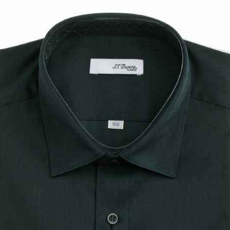 카라뒷고대 둥근D리벳 사양의슬림핏셔츠