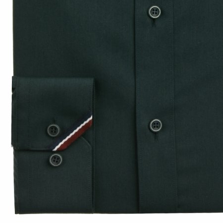 카라뒷고대 둥근D리벳 사양의슬림핏셔츠