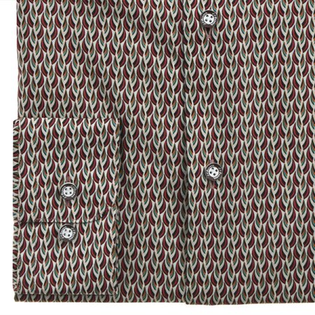 기하학적인모티브가올오버로 프린팅된셔츠