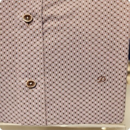 기하학 모티브의 비지니스룩 가능한셔츠