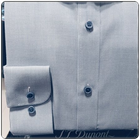 카라 뒷고대 듀퐁만의 둥근D라벳 사양