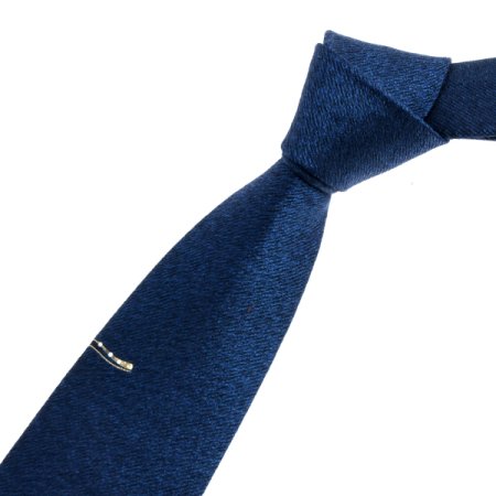 골드 포인트가 고급스러운 큐빅타이