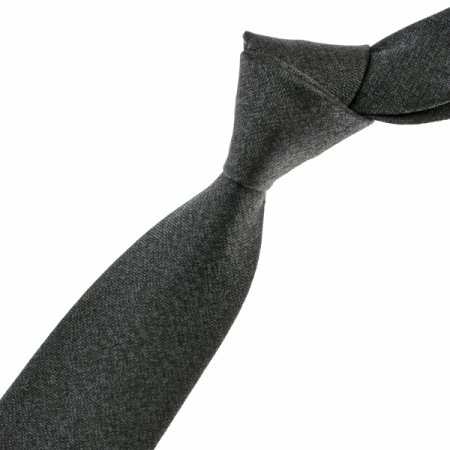 삼색 로고 포인트가 돋보이는 넥타이