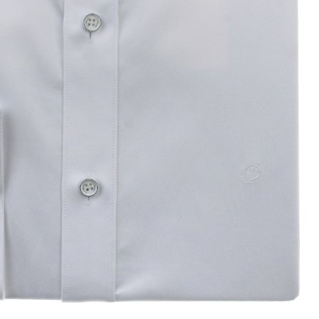 카라에 둥근D라벳 사양이 포인트인셔츠