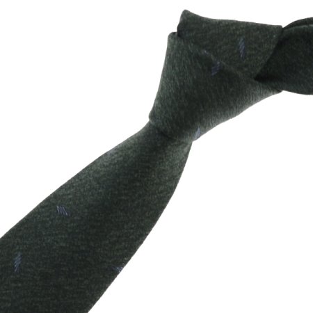 지그재그 모티브가 포인트되는 슬림타이