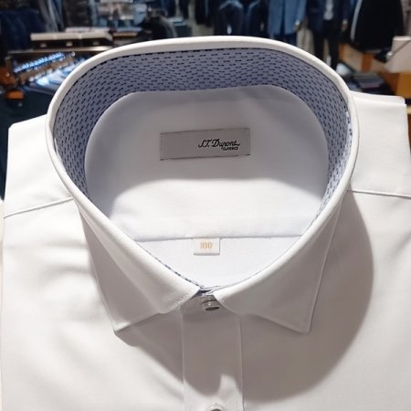 구김이 적고 터치감이 소프트한 셔츠