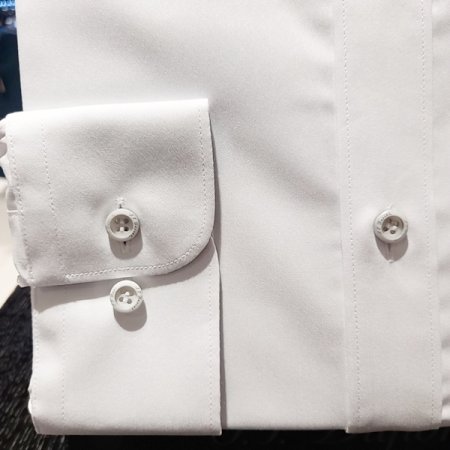 구김이 적고 터치감이 소프트한 셔츠