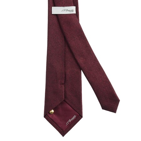 깔끔한 조직감이 돋보이는 솔리드 타이