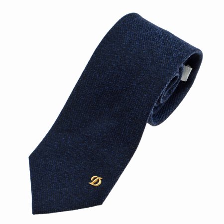 깔끔한 조직감이 돋보이는 솔리드 타이