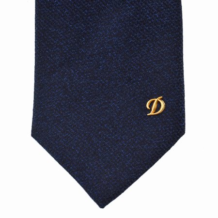 깔끔한 조직감이 돋보이는 솔리드 타이