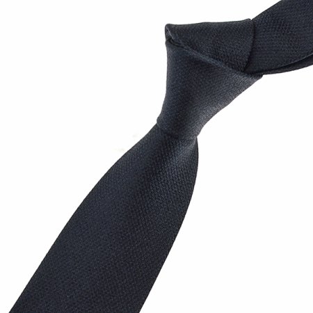 깔끔한 조직감이 돋보이는 솔리드타이