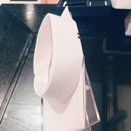 듀퐁만의 시그니처인 삼색자수셔츠