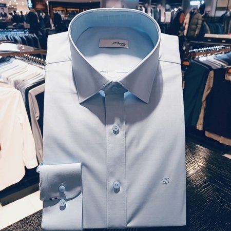 삼색자수를수놓은 클래식한 비즈니스셔츠