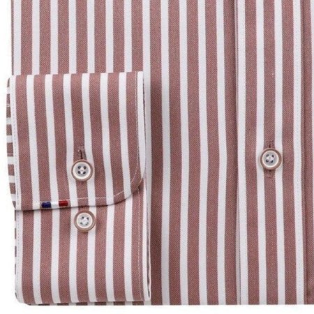 듀퐁만의 시그니처인 삼색자수 셔츠