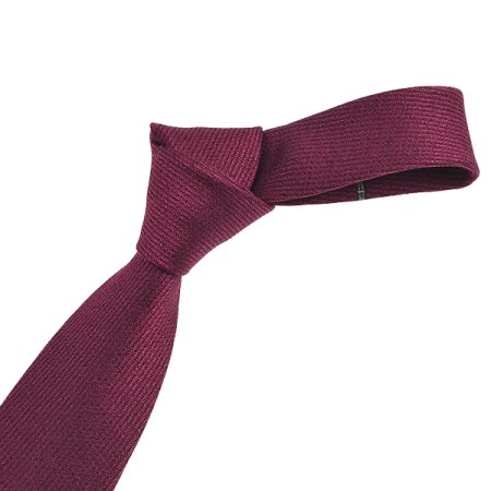 심플한 원포인트 큐빅타이