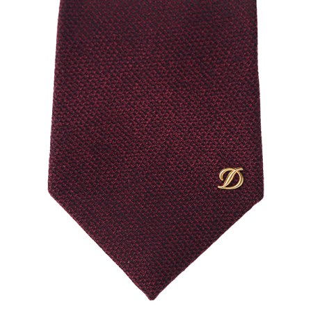 깔끔한 조직감이 돋보이는 솔리드 타이