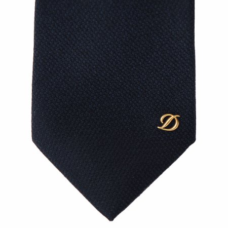 깔끔한 조직감이 돋보이는 솔리드 타이