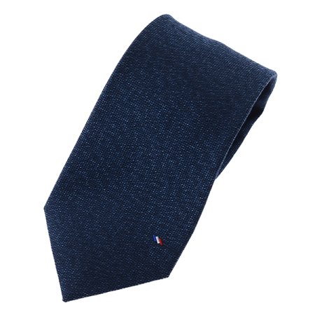 하단의 사선 삼색자수가 포인트되는타이