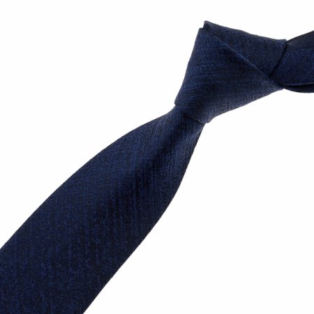 조직감이 돋보이는 슬림 솔리드타이