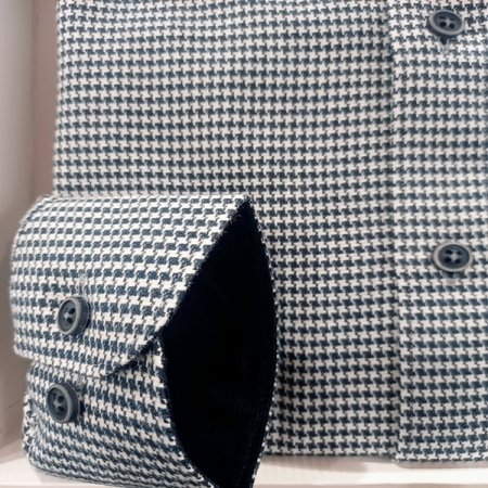 브러쉬 가공된 하운드투스 기모남방셔츠