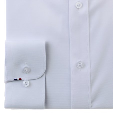 구김이 적고 터치감이소프트한 셔츠