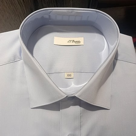 도비 소재의 착용감이 좋은슬림핏셔츠