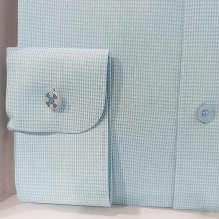 터치감이 소프트 하고 구김이적은 셔츠