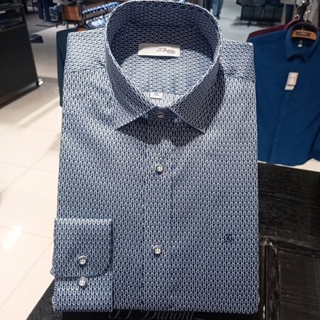 사틴 그라운드에 미니 베어 모티브셔츠