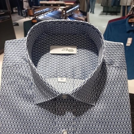 사틴 그라운드에 미니 베어 모티브셔츠