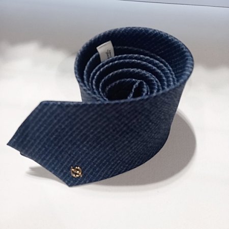 은은한 체크 패턴이 캐주얼한 체크타이