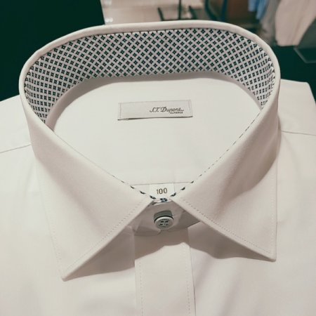 화이트 기본 비즈니스 라인 셔츠