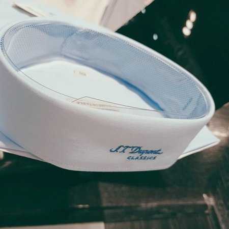 카라 뒷고대에 풀로고 자수 셔츠