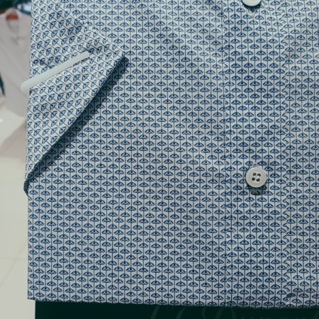 파라솔 모티브 올오버 프린트 셔츠