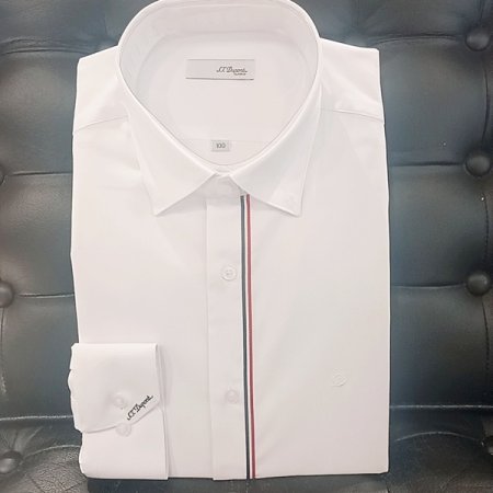 화이트 슬림 스넵카라에 삼색패치 셔츠