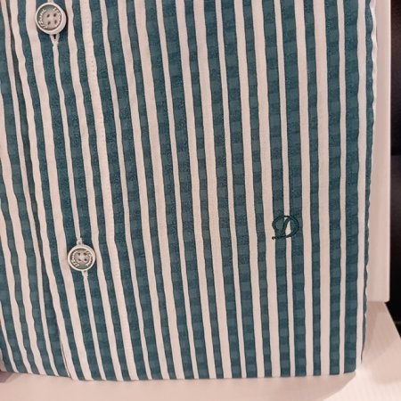 써커 프린트 패턴의 캐주얼 남방 셔츠