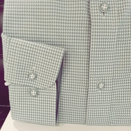 조직감 있는 하운드투스 체크 셔츠