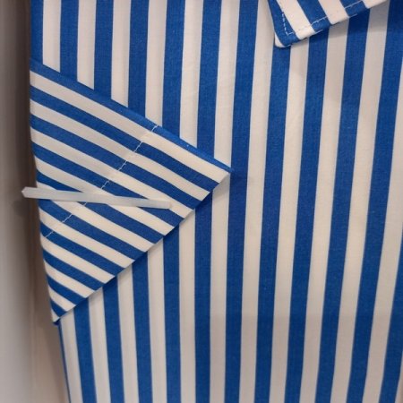 평직의굵은 런던 스트라이프 반소매셔츠